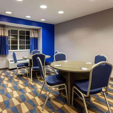 Microtel Inn & Suites By Wyndham Bethel/Danbury Ngoại thất bức ảnh