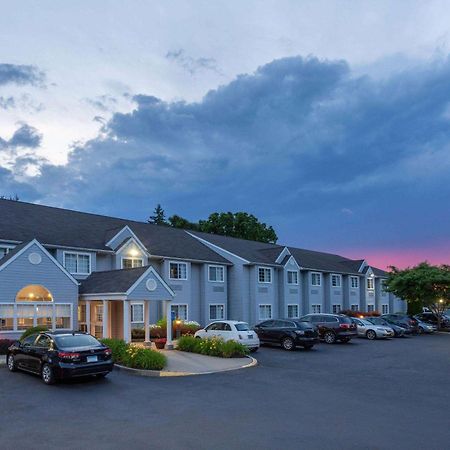 Microtel Inn & Suites By Wyndham Bethel/Danbury Ngoại thất bức ảnh