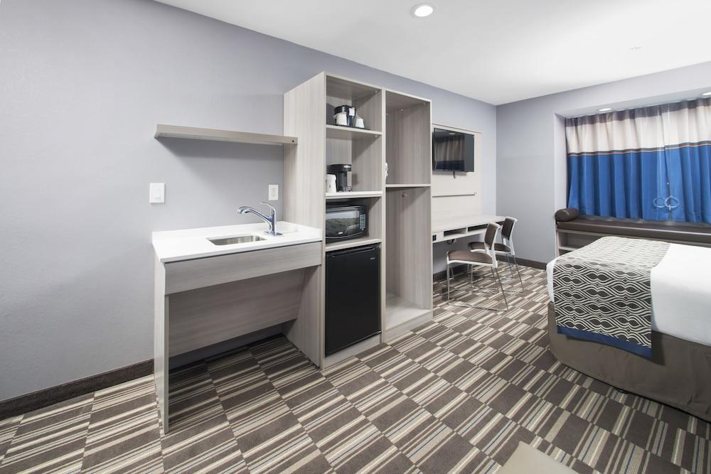 Microtel Inn & Suites By Wyndham Bethel/Danbury Ngoại thất bức ảnh