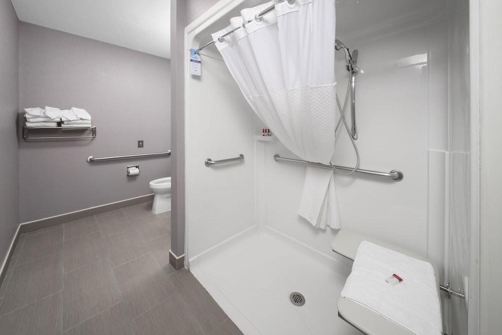 Microtel Inn & Suites By Wyndham Bethel/Danbury Ngoại thất bức ảnh