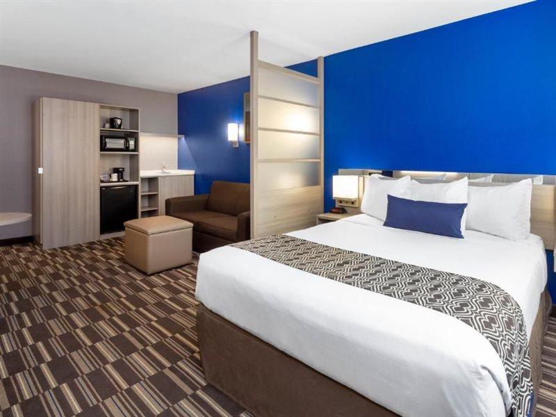 Microtel Inn & Suites By Wyndham Bethel/Danbury Ngoại thất bức ảnh