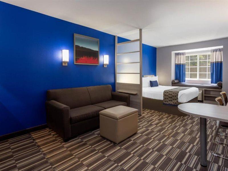 Microtel Inn & Suites By Wyndham Bethel/Danbury Ngoại thất bức ảnh