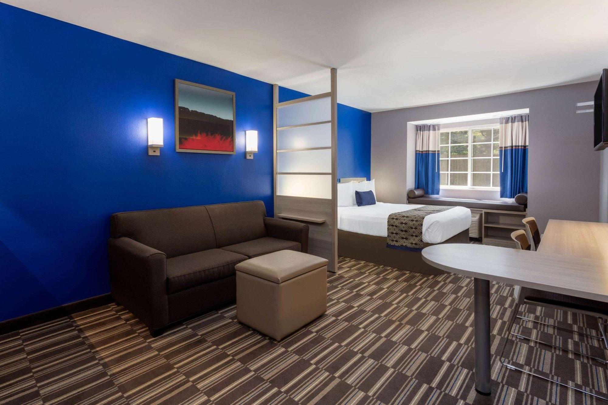 Microtel Inn & Suites By Wyndham Bethel/Danbury Ngoại thất bức ảnh