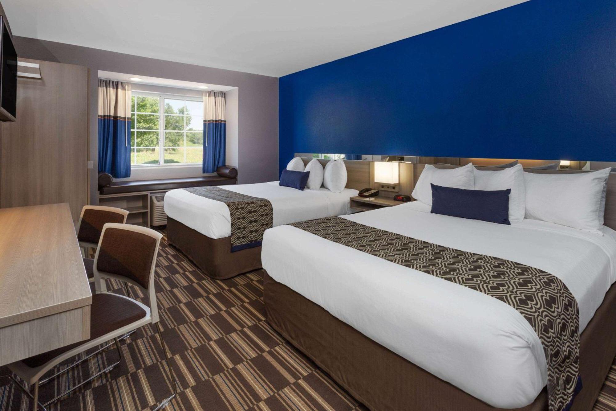 Microtel Inn & Suites By Wyndham Bethel/Danbury Ngoại thất bức ảnh