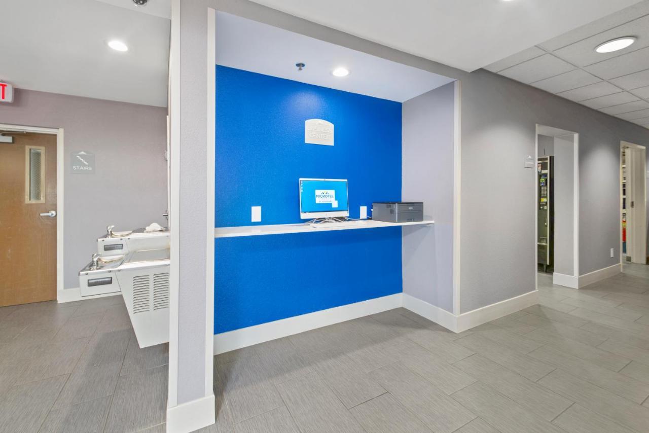 Microtel Inn & Suites By Wyndham Bethel/Danbury Ngoại thất bức ảnh