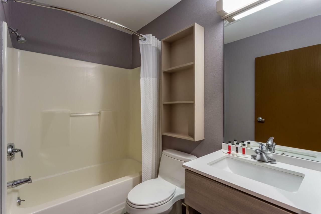 Microtel Inn & Suites By Wyndham Bethel/Danbury Ngoại thất bức ảnh